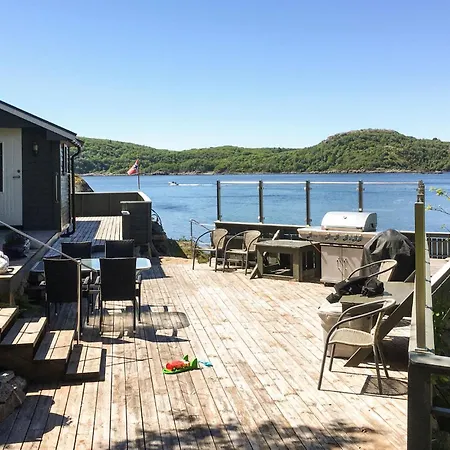 Nyaraló Stunning In With Wifi Farsund