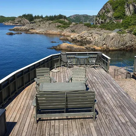 Stunning In With Wifi Holiday home Farsund